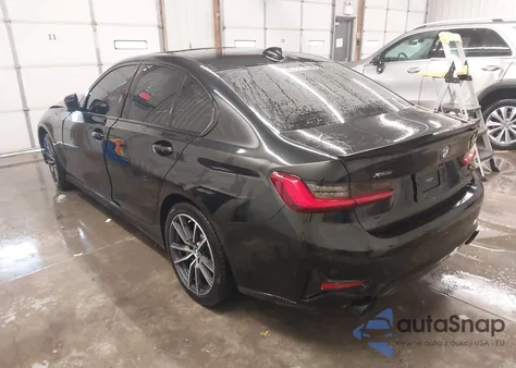 2021 BMW 330I xDrive z USA, uszkodzony, nr VIN 3MW5R7J02M8B77788